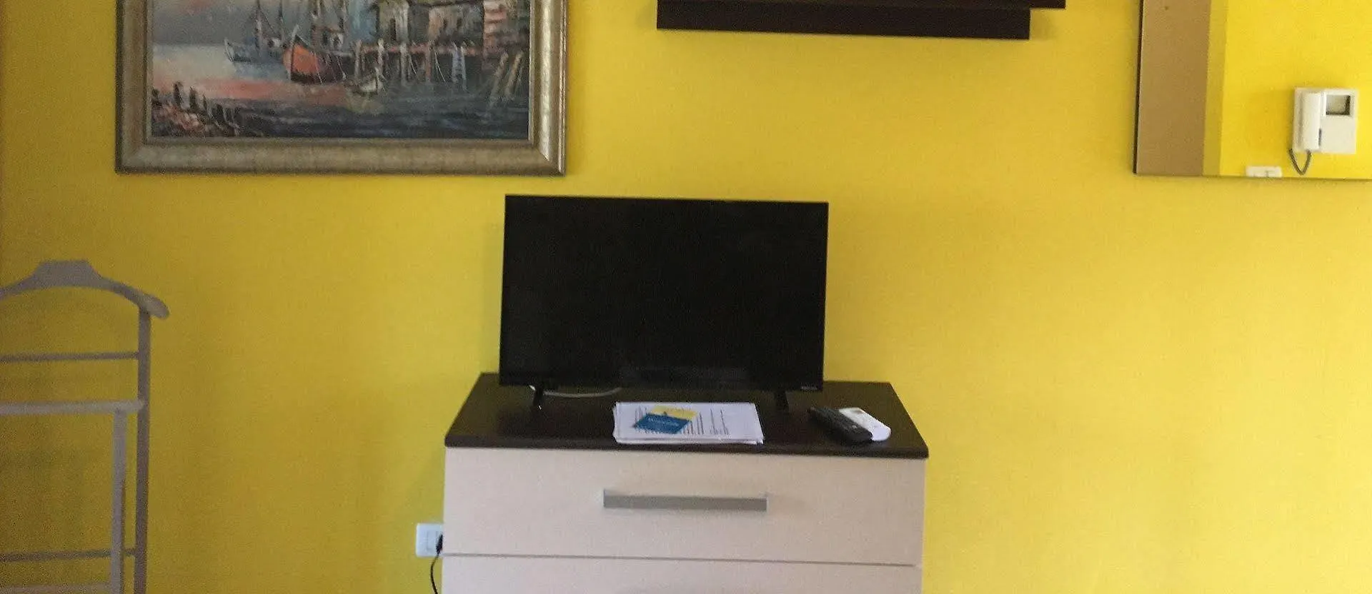 Esmeralda Apartment Палермо Италия